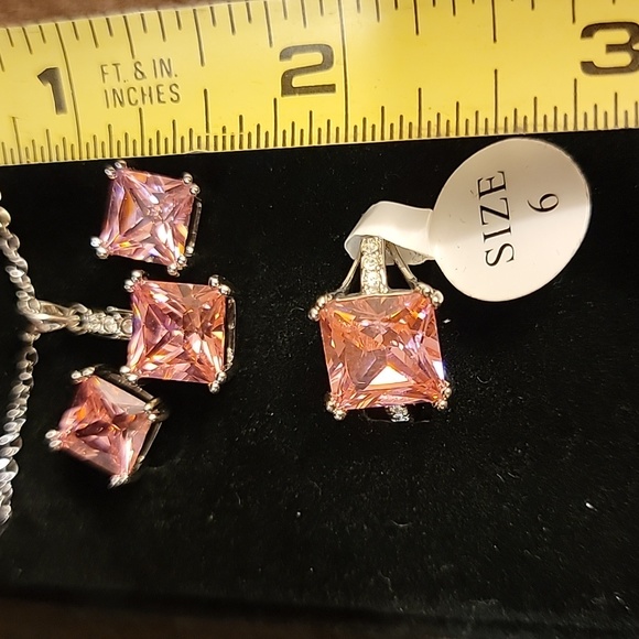 Pink zirconia jewelry set - Picture 6 of 6